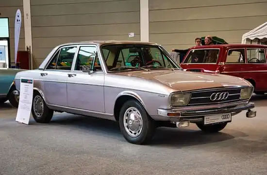Historia del Audi 100 (primera generación)